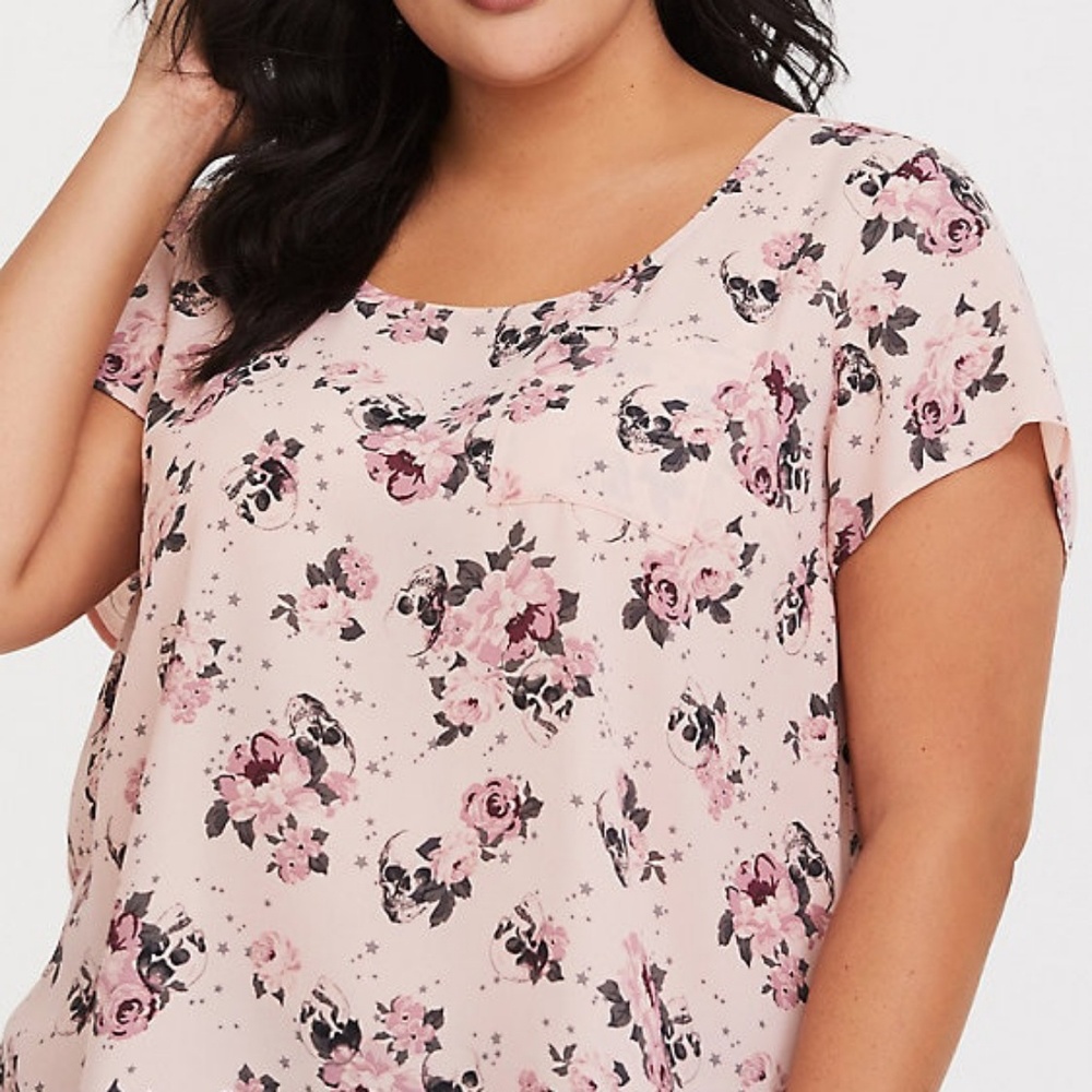 ISO Torrid Rose and Skull Abbey Blouse
